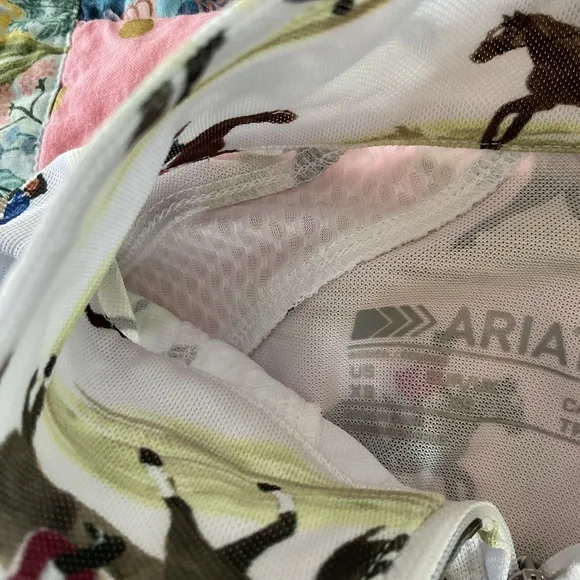 Ariat Tek sun shirt for ridding 🐴s X s - Picture 6 of 8